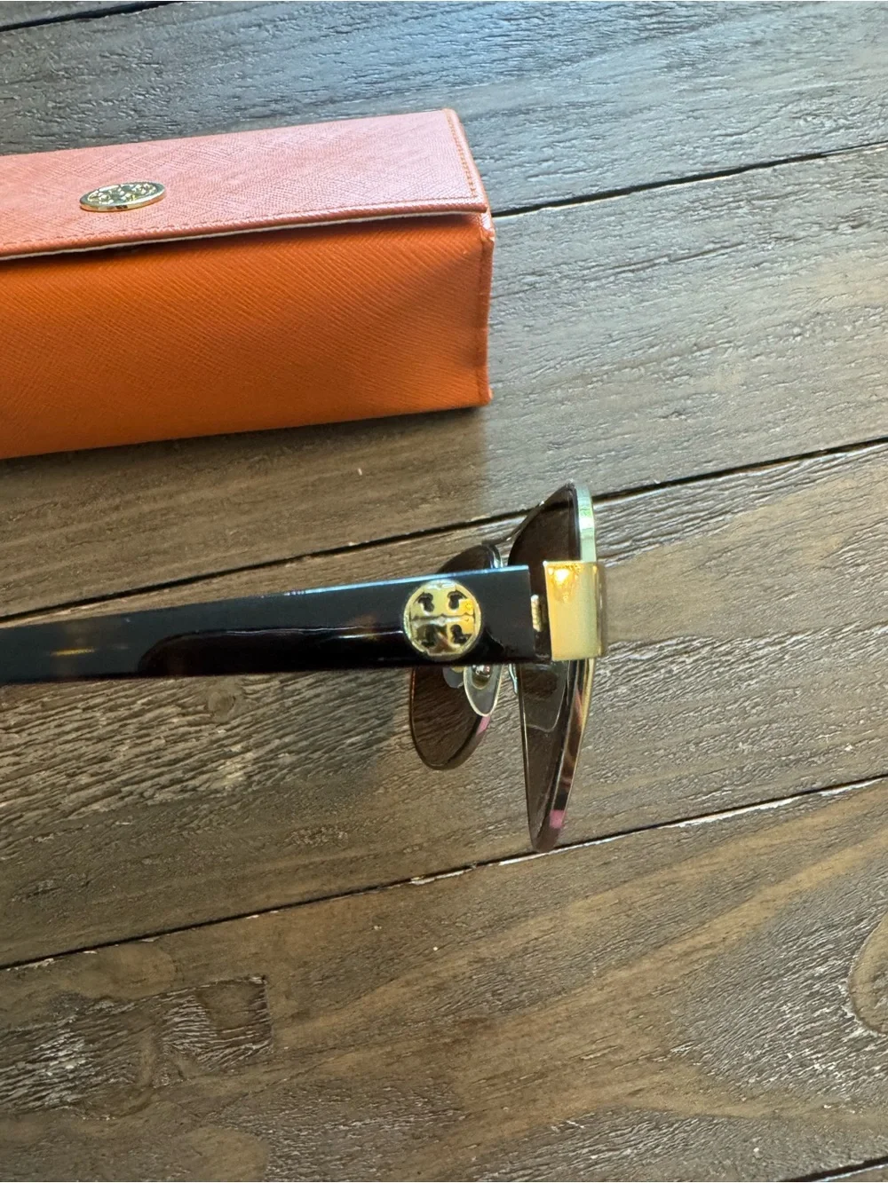 Tory Burch Gold-Tone Metal Aviator Sunglasses